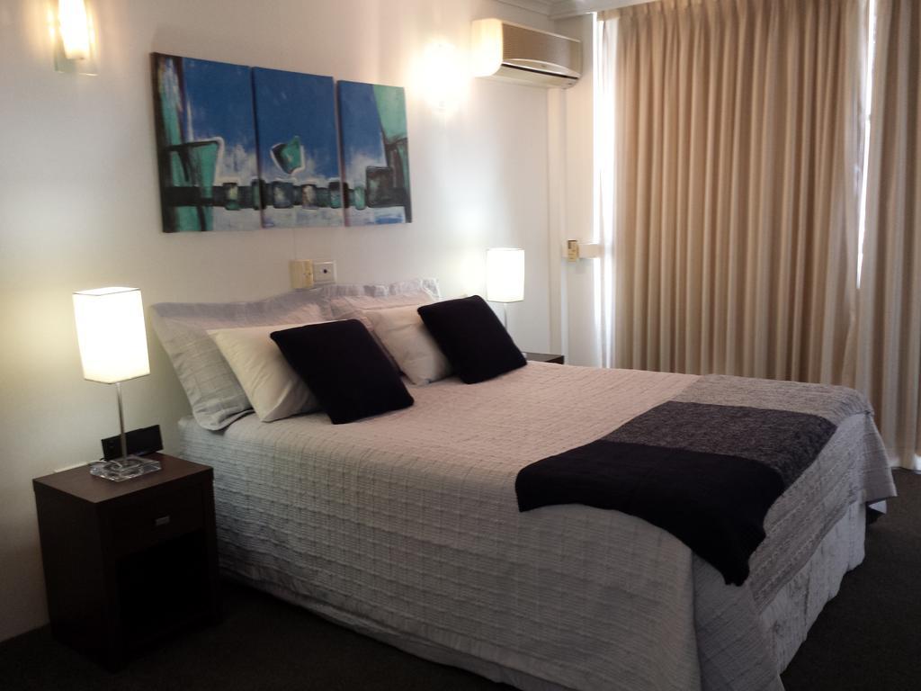 เคอร์ริบิลลี ริเวอร์ฟรอนต์ อพาร์ตเมนต์ Aparthotel บริสเบน ภายนอก รูปภาพ
